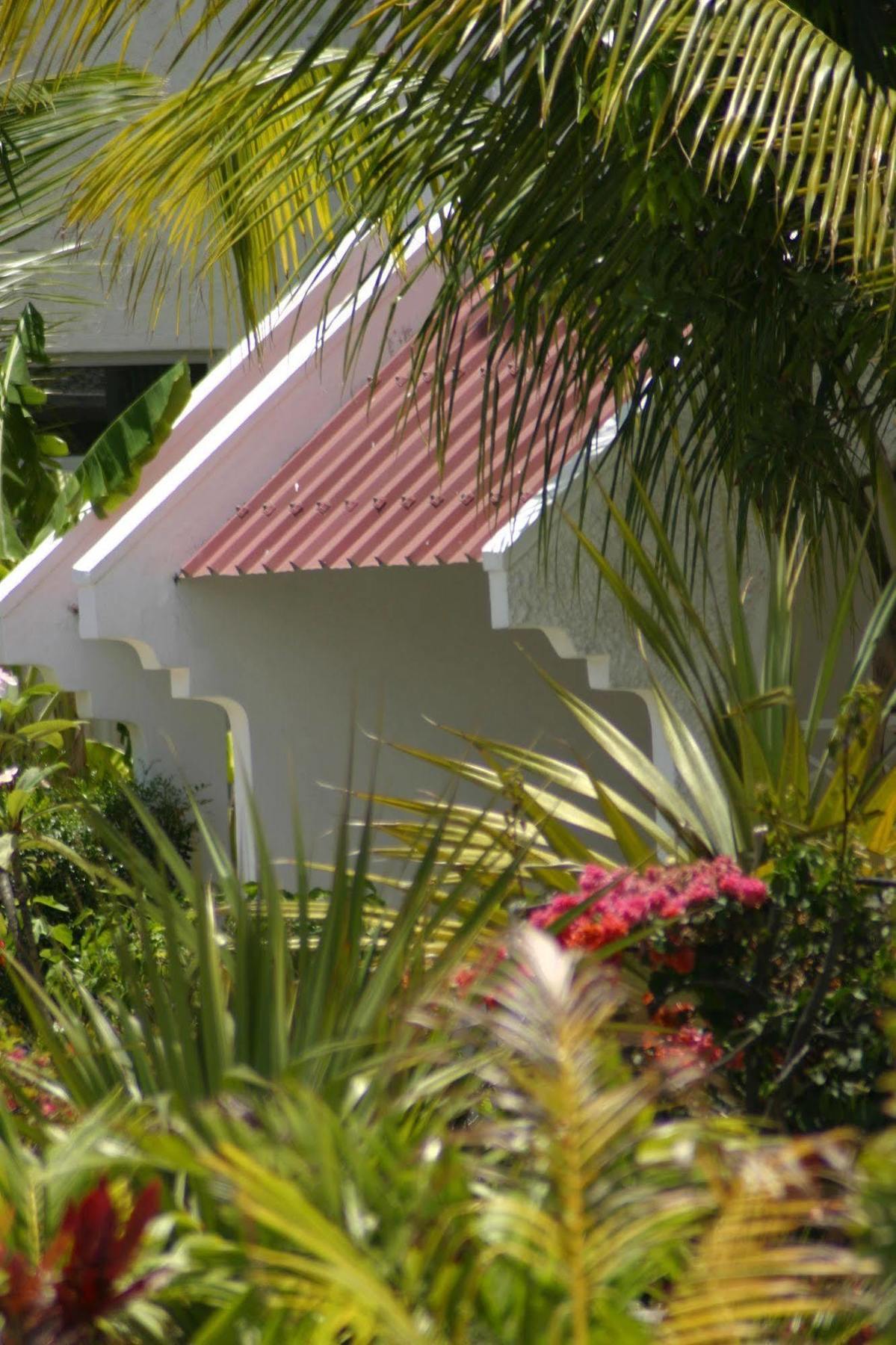 Ocean Villas Hotel Grand Baie Exteriör bild